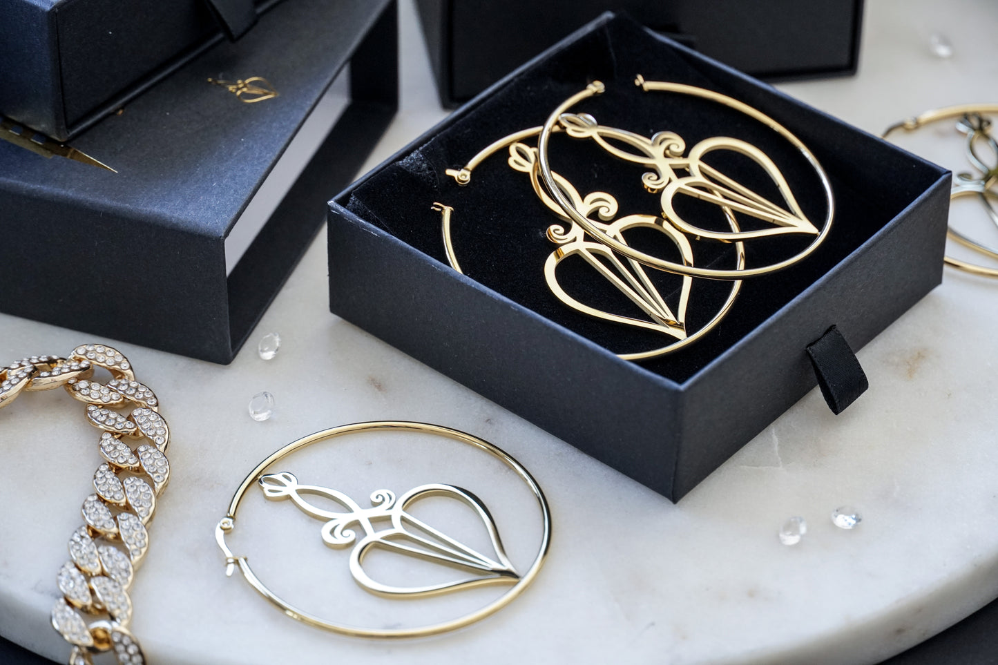 Logo Hoops Gold image 0